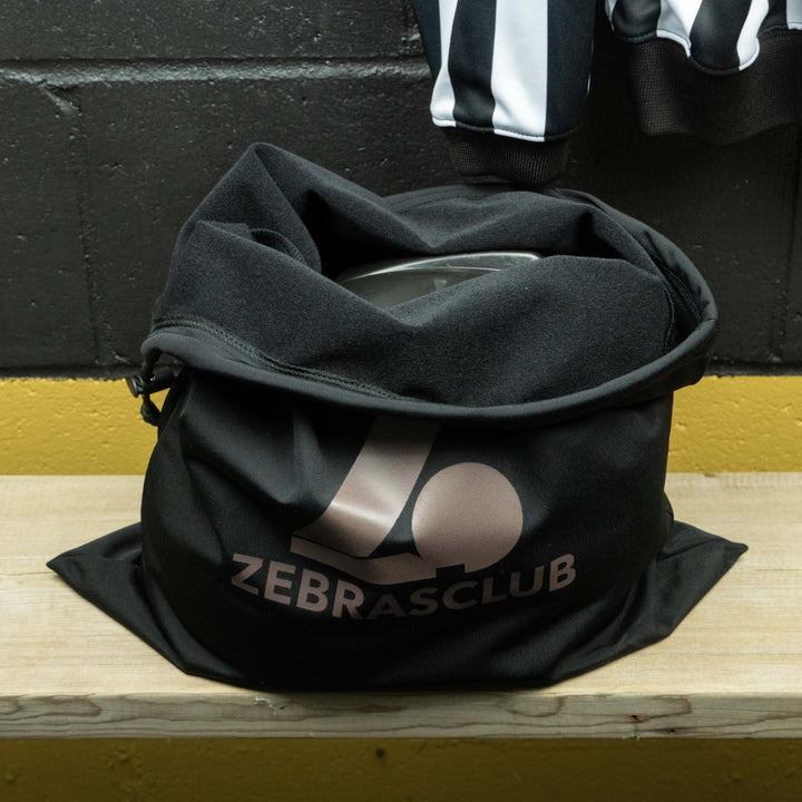 Zebrasclub helmet bag opened