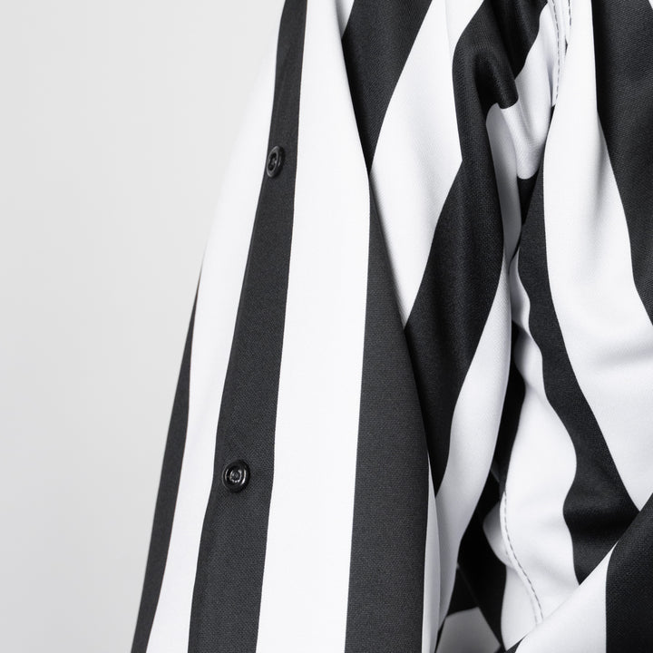Zebrasclub ZL-PRO-W womens hockey officiating jersey with snaps close view