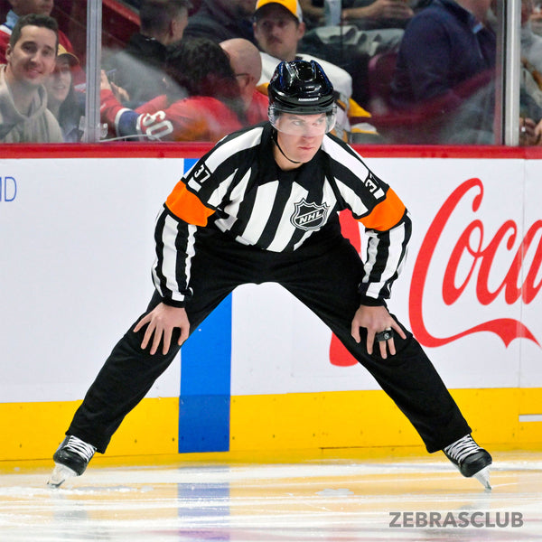NHL referee wearing the Zebrasclub Pro Padded pants